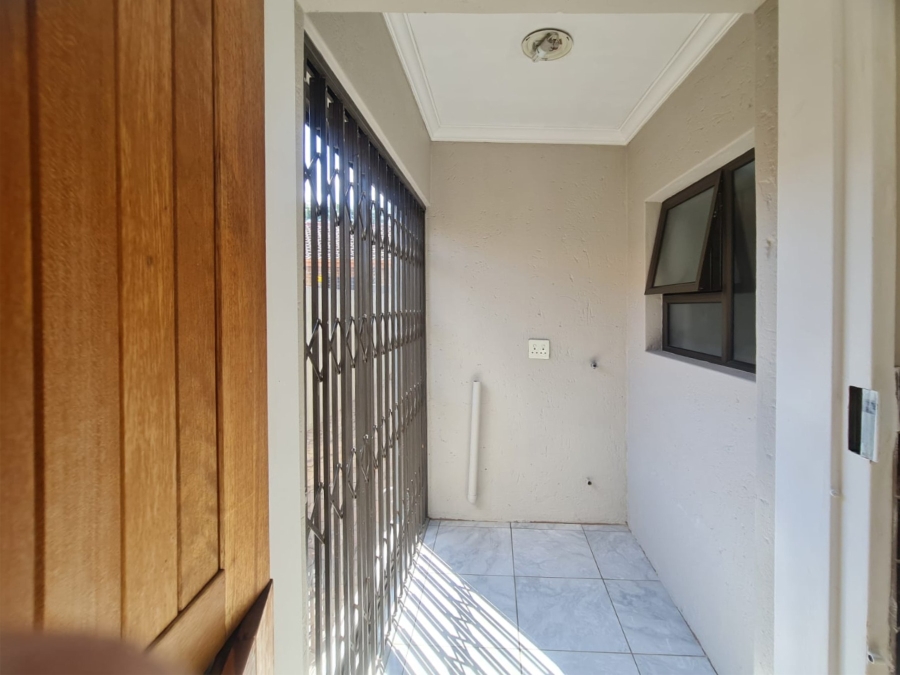 To Let 3 Bedroom Property for Rent in Melodie North West